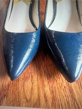 Michael Kors Shiny Navy Blue Pointed Toe Pumps